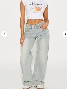 Fashion Nova Womans Peace Of Mind Tinted Baggy Jeans - Light Wash. Size 11